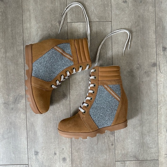 Serra Wedge Hiking Bootie Cow Suede Leather Tan/Gray Womens Size 8 Never Worn - Picture 2 of 14